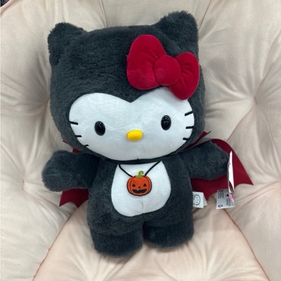 Hello Kitty Dracula Halloween greater